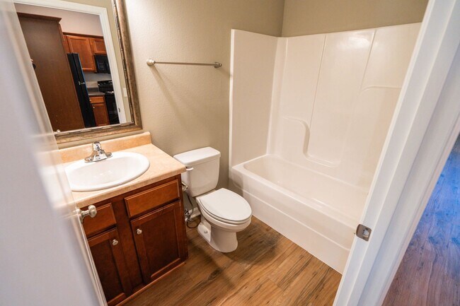 Building Photo - 3/3 Condo in Mission Overlook-MOVE IN SPEC...