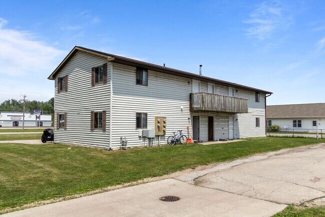 Building Photo - 1550 Moraine Terrace