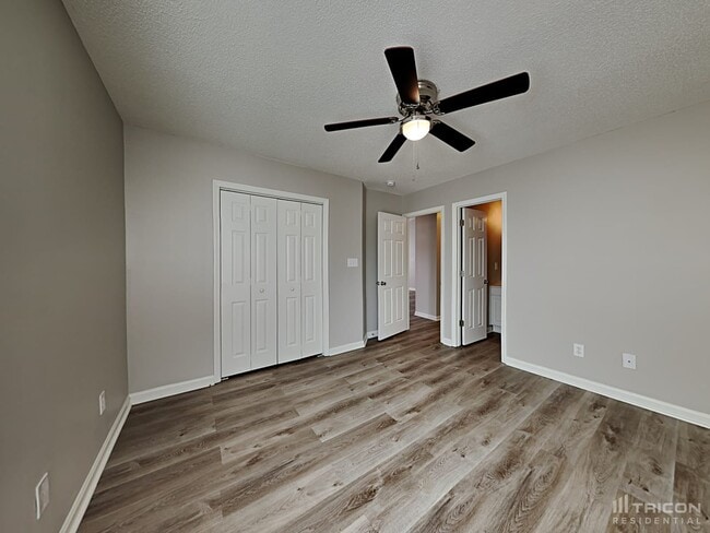 Building Photo - 4844 Silverdene St
