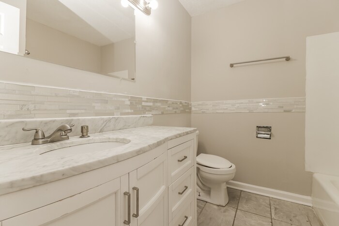 Building Photo - 4414 Farmwood St