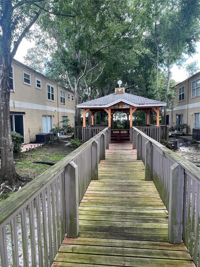 Building Photo - 2421 Summerfield Way