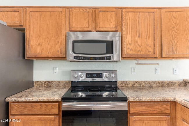 Building Photo - 14634 W Ventura St