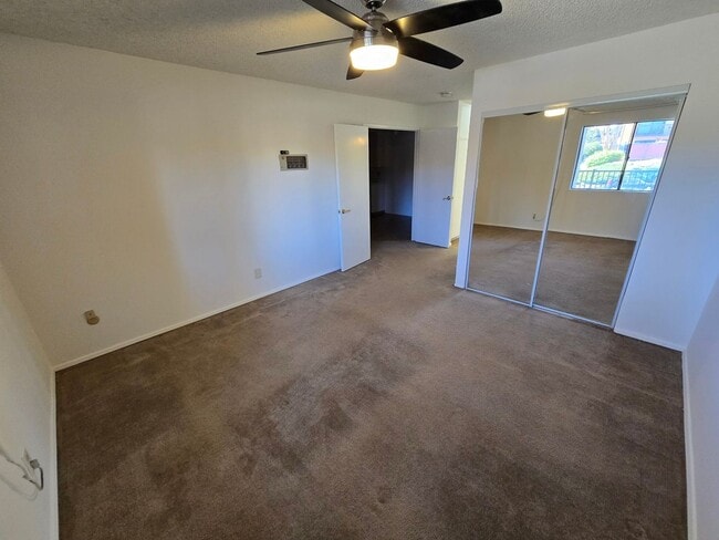 Building Photo - Move-In Special: 1/2 off 1st Month's Rent!!!  Freshly Painted 1-Bedroom Condo with Covered Parking