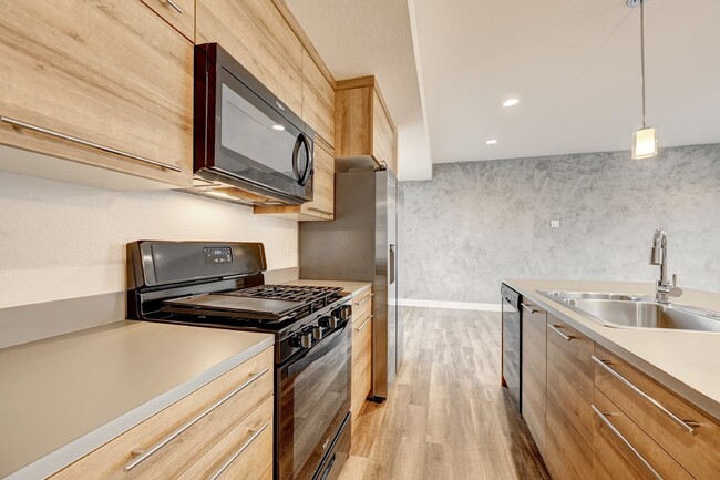 Building Photo - $2,695.95- 3 bed, 3.5 bath located in Lakewood with AC, and In Unit Laundry!