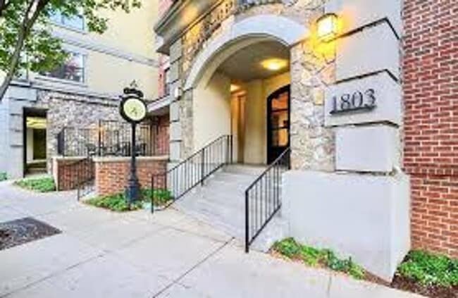 Building Photo - Modern One Bedroom Condo - The Bristol on ...