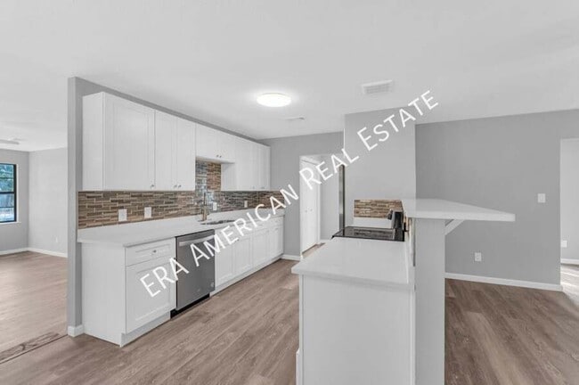 Building Photo - 5912 Pamela Dr