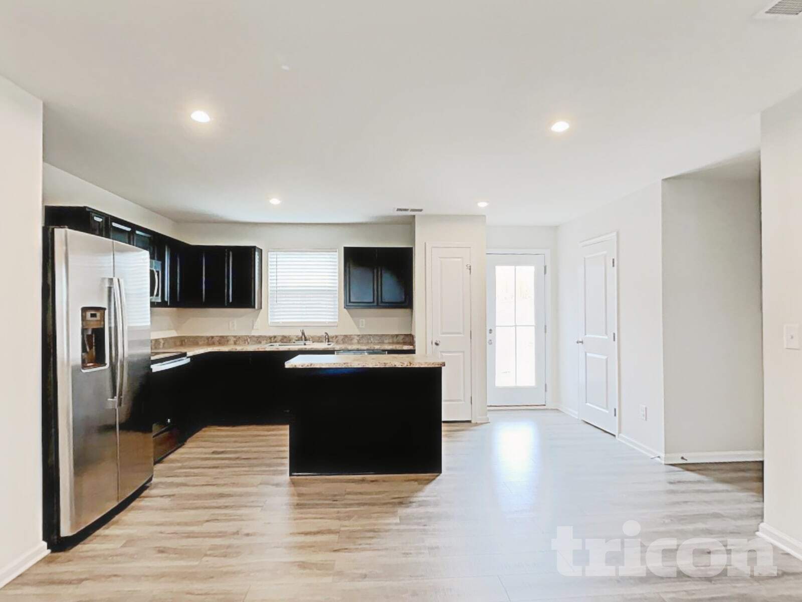 Building Photo - 467 Hobson Wy