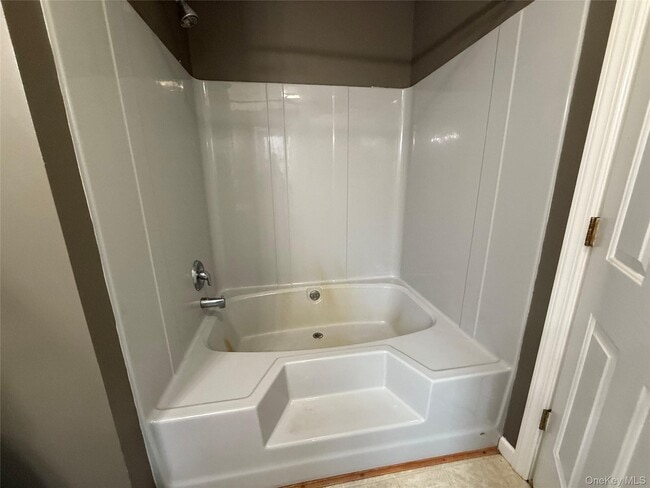 Building Photo - 14 Shannon Ln