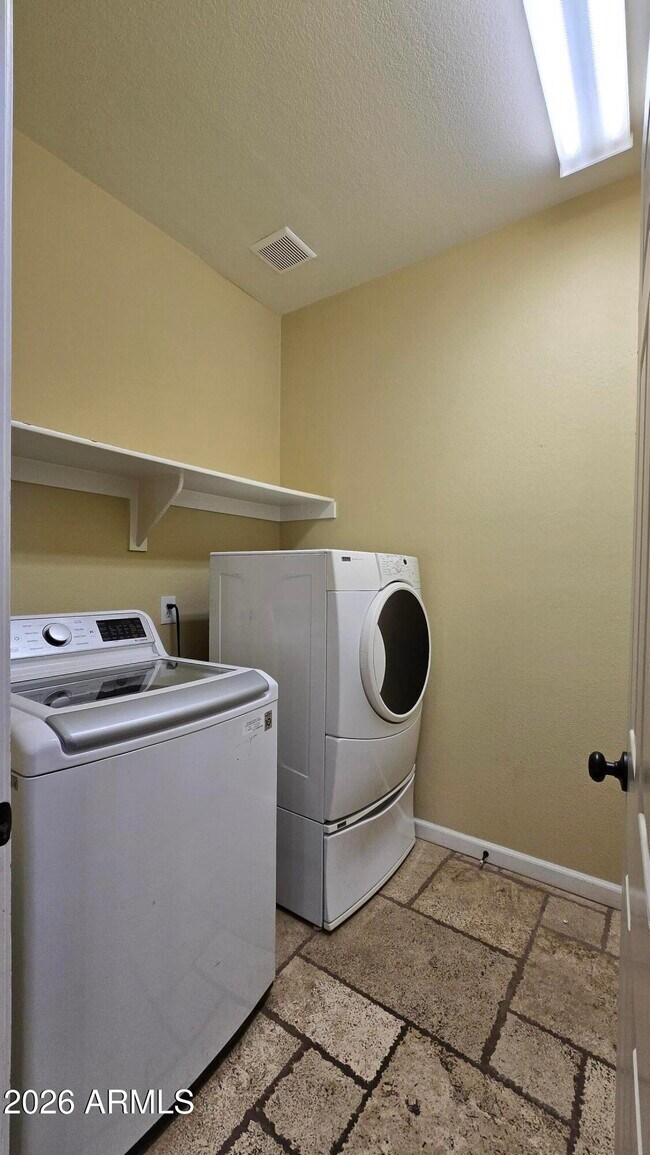 Building Photo - 16252 W Madison St