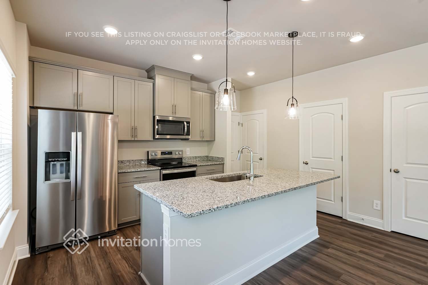 Building Photo - 100 Maybrook Dr
