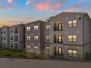 Building Photo - 4835 E Yager Ln