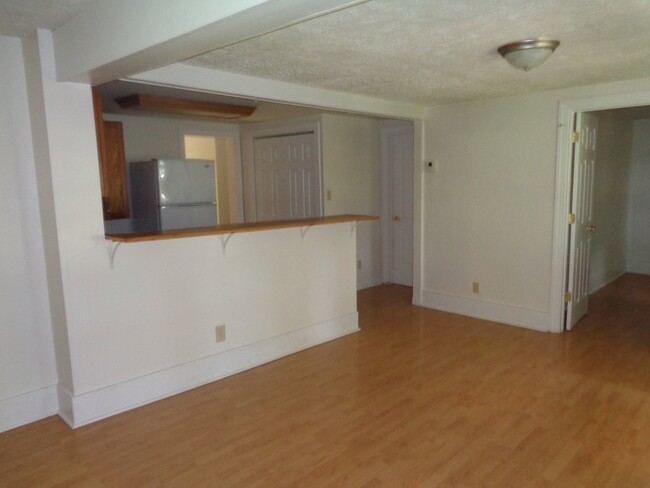 Building Photo - 254 Rogers Dr