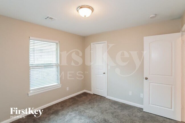 Building Photo - 9200 SW 48th Terrace