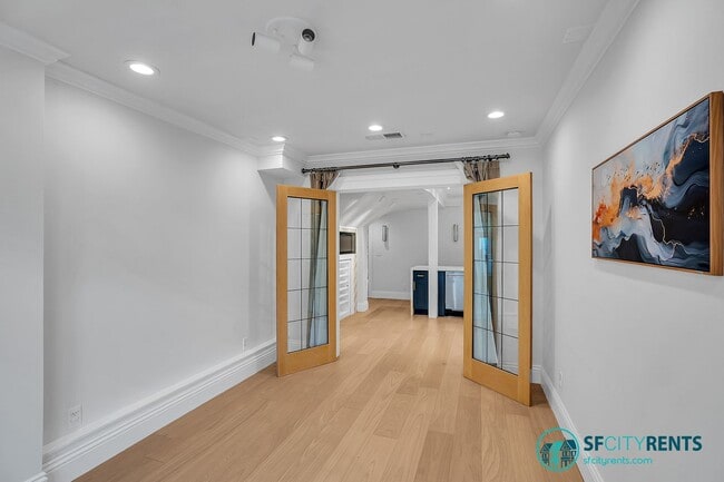 Building Photo - Diamond Heights/Noe Valley: Single Family Home w/ Guest Suite, Yard, Garage & EV Charger