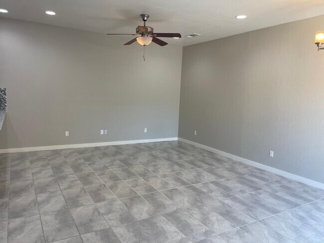 Building Photo - 1668 Bull Lea Dr SE