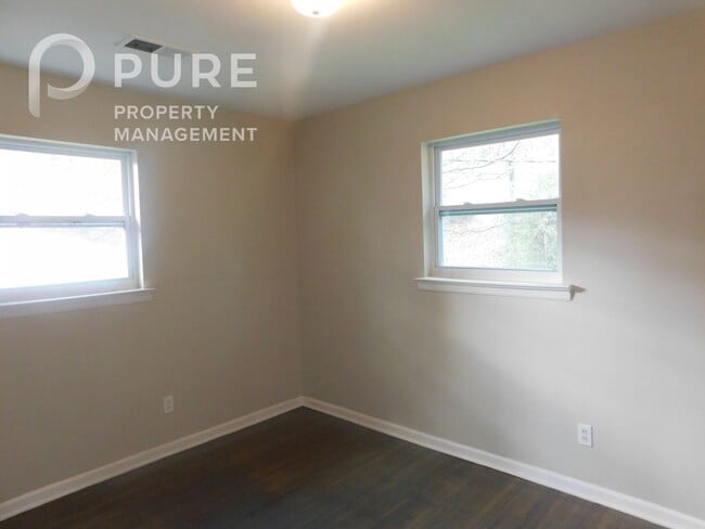 Building Photo - 2028 Progress St