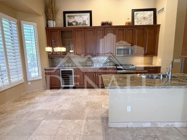 Building Photo - 3533 N Desert Oasis