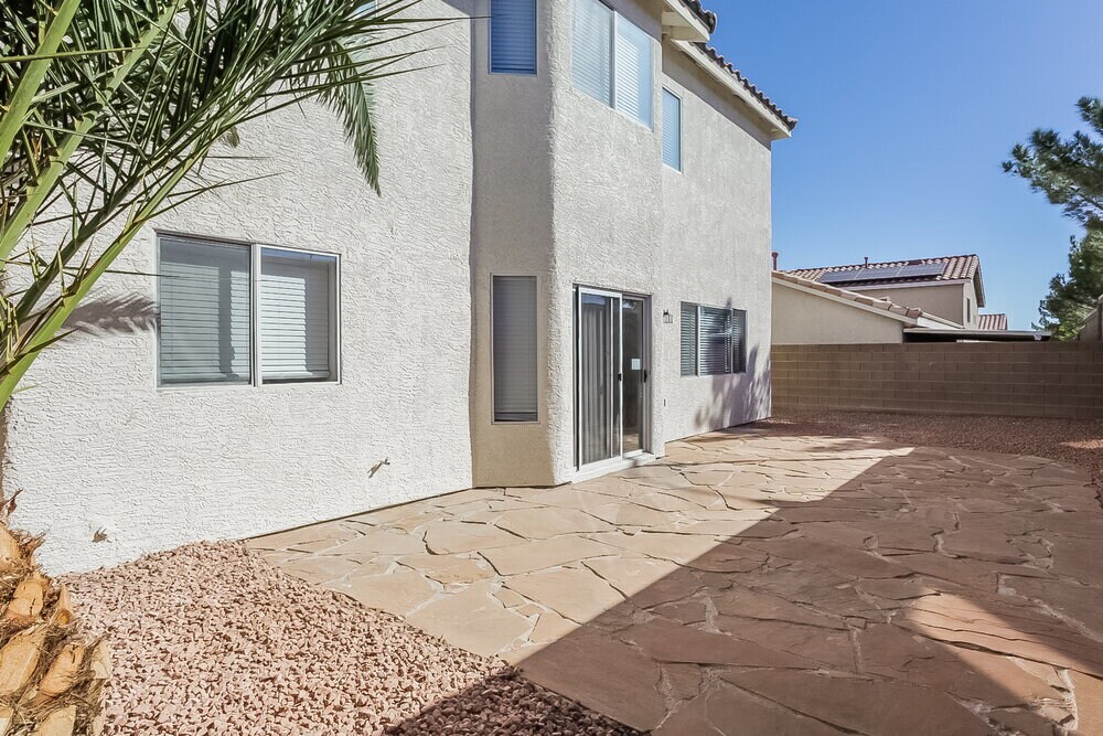 Building Photo - 10413 Sloping Hill Ave