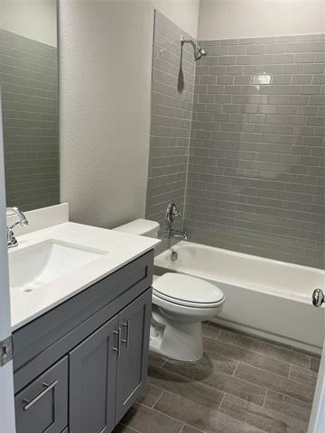 Building Photo - 521 Sequoia St