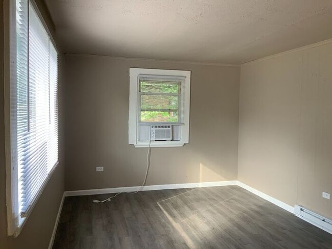 Building Photo - 129 Brumley Ave NE