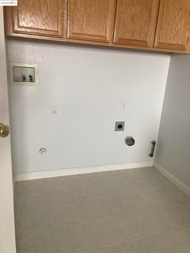 Building Photo - 10448 Almanor Cir