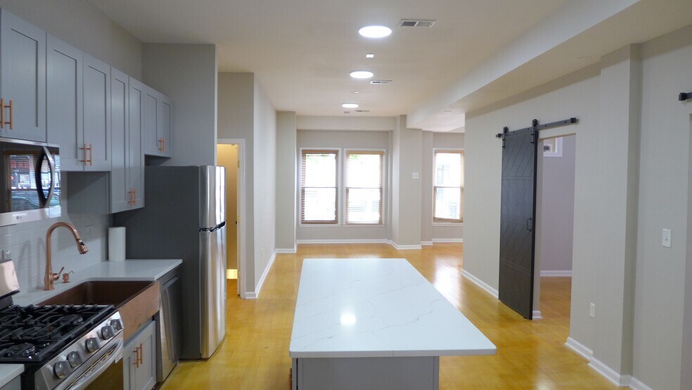 Building Photo - 324 Park Ave