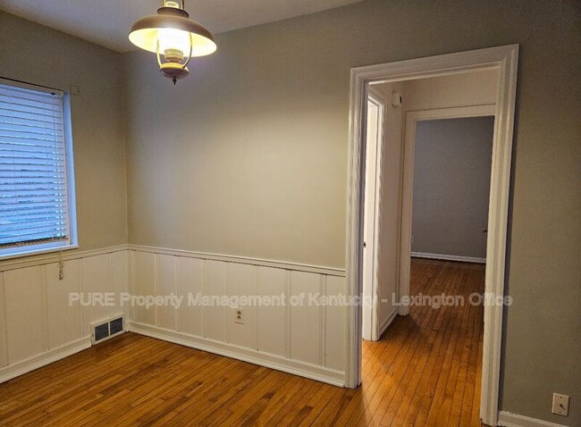 Building Photo - 115 Delmont Dr