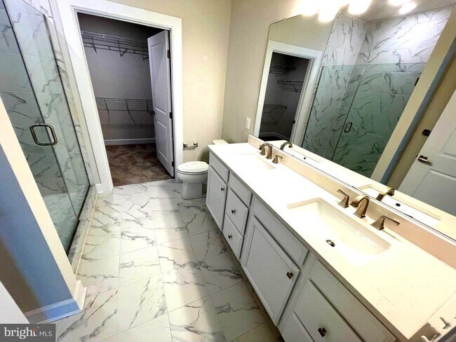 Building Photo - 33789 Freeport Dr