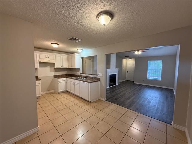 Building Photo - 2719 Briarbank Cir