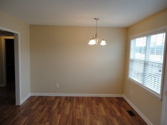 Building Photo - 96 Imperial Dr