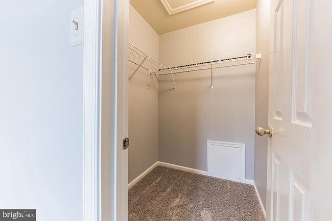 Building Photo - 926 Bentley Ct