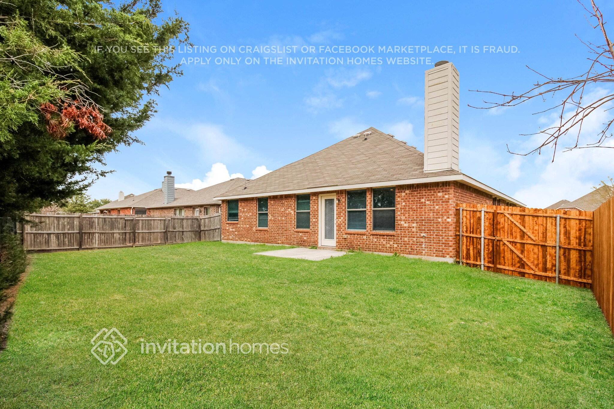 Building Photo - 1040 English Ivy Dr