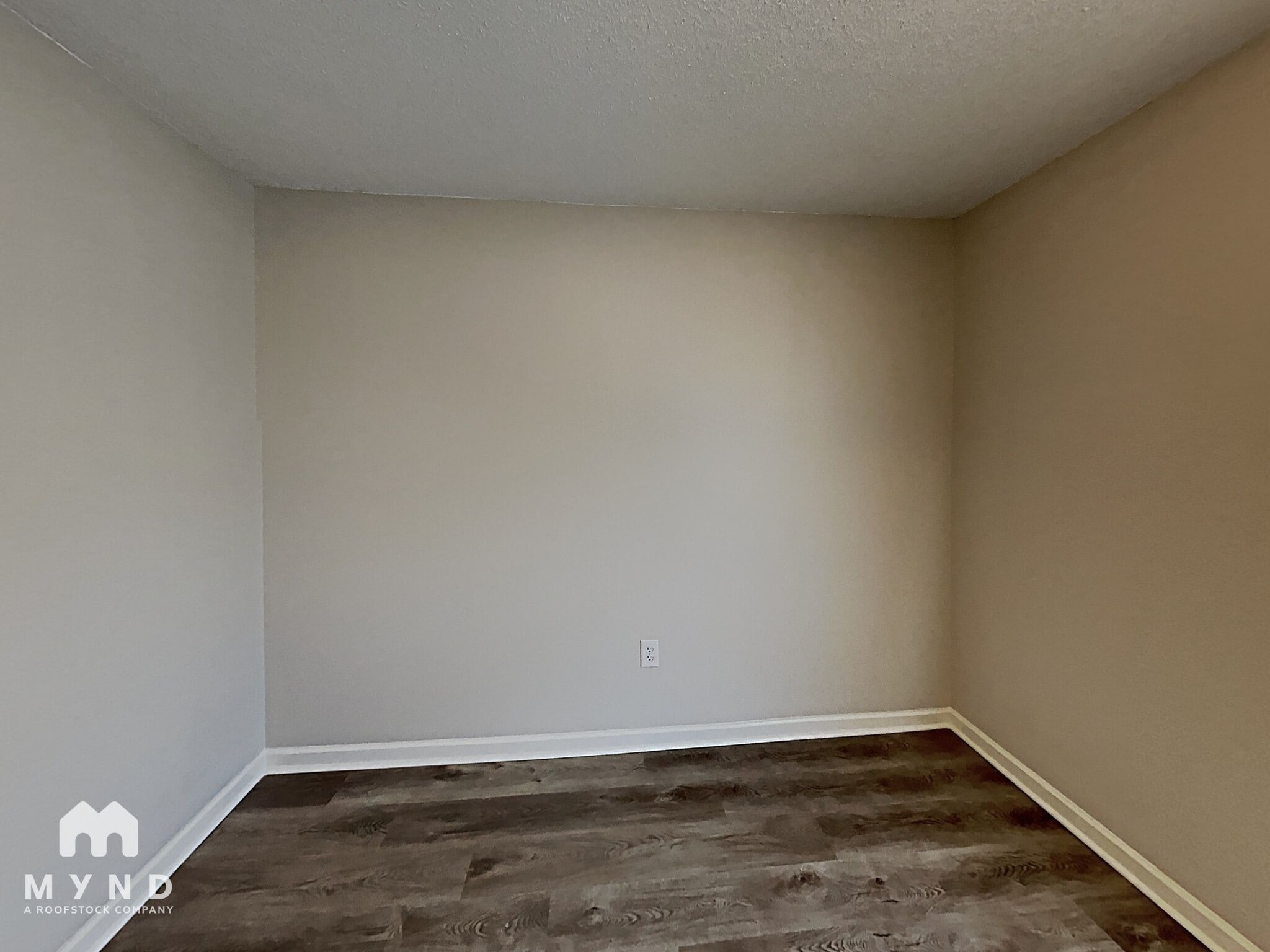 Building Photo - 5612 Kaitlyn Dr W