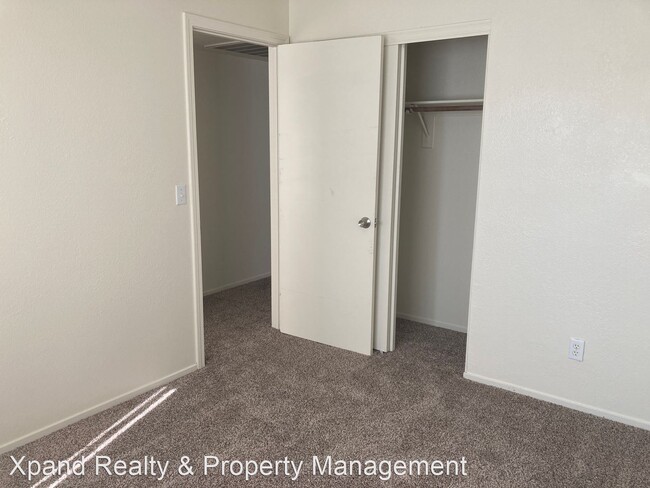 Building Photo - 4 br, 2 bath House - 1904 Cedar Bluffs Way