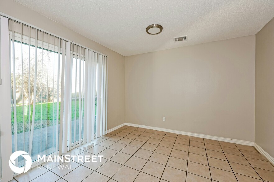 Building Photo - 309 Deacon Dr