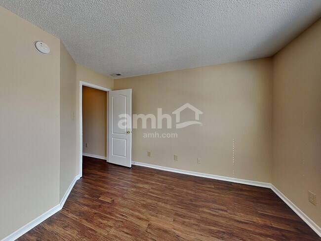 Building Photo - 12897 E 131st St