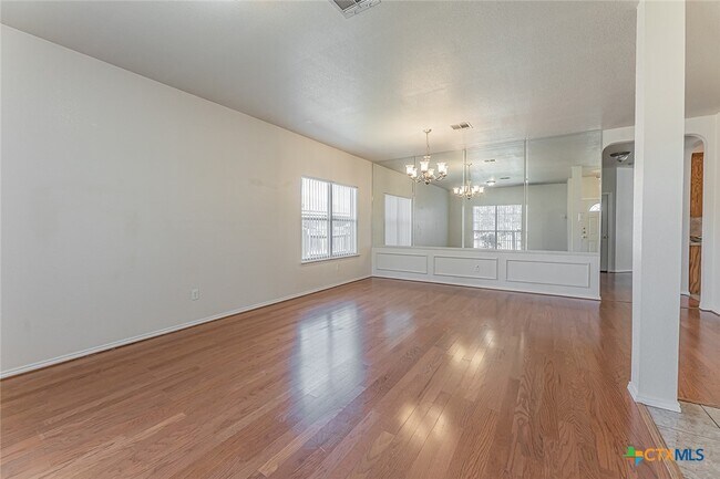 Building Photo - 514 Prospector Trl