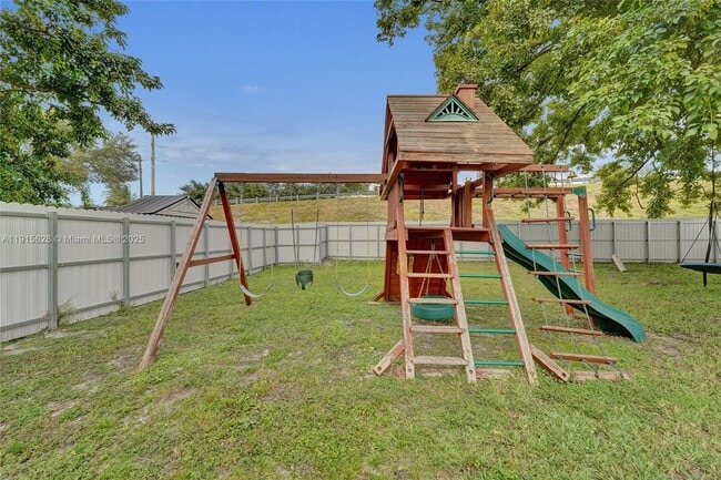 Building Photo - 6283 Sherman St