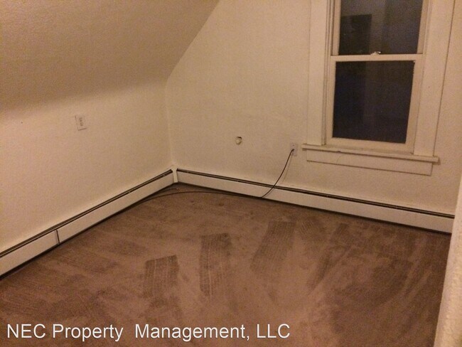Building Photo - 4 br, 2 bath House - 513 N. 5th St.