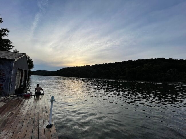 Building Photo - 104 S Tumbleweed Trail