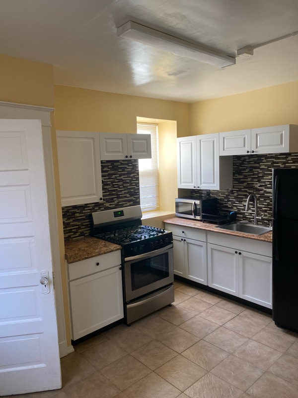 Building Photo - 8 Davies Pl