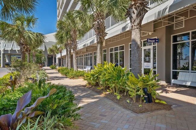 Building Photo - 9902 S Thomas Dr