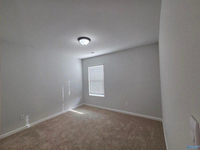 Building Photo - 147 Tobin Ln