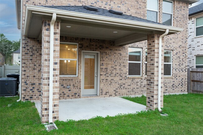 Building Photo - 17549 Rosette Grass Dr