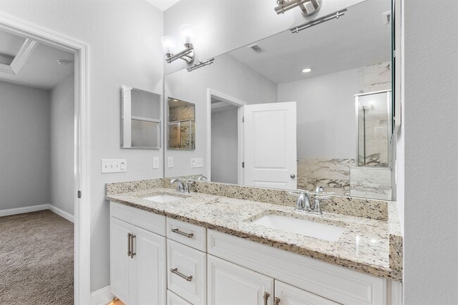 Building Photo - 8756 Glen Oak Trail