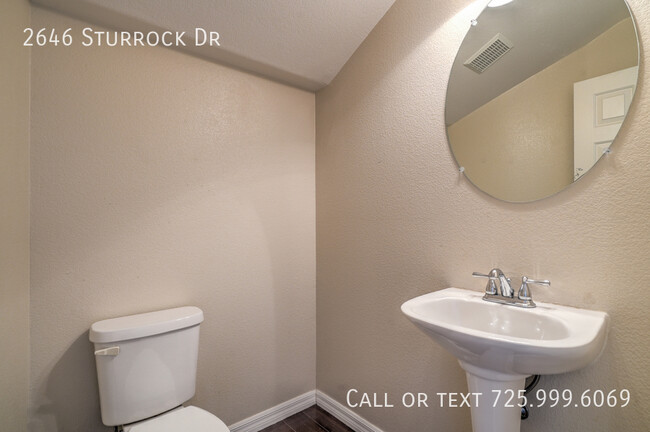 Building Photo - 2646 Sturrock Dr