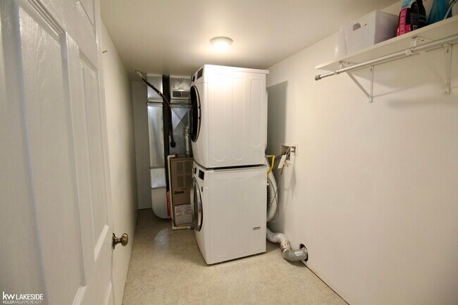 Building Photo - 29408 Maurice Ct