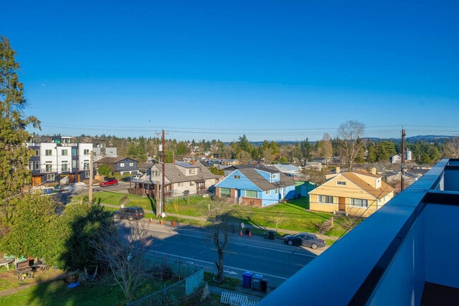 Building Photo - 7719 Renton Ave S