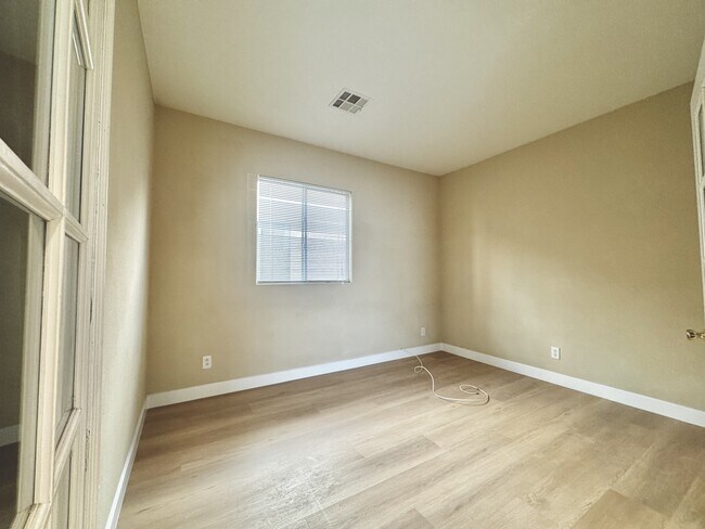 Building Photo - 4967 Crimson Mare Rd