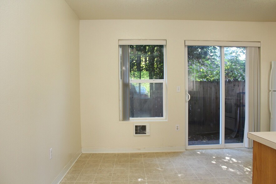 Building Photo - 3548 SE 119th Ave